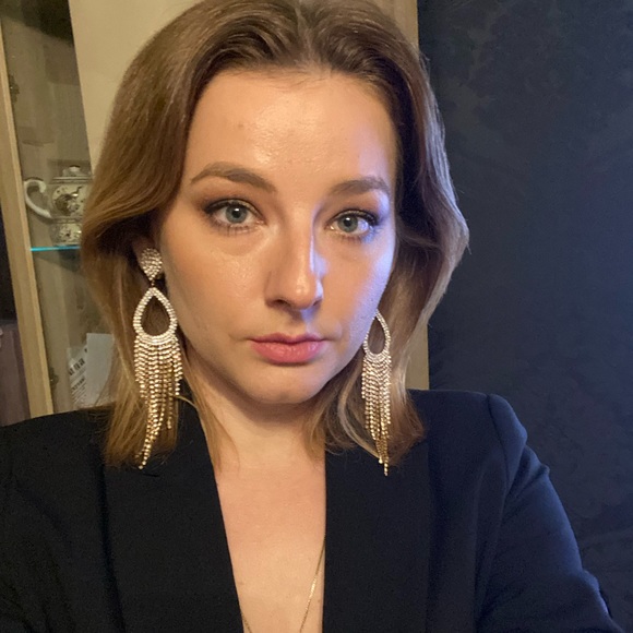 Bundle 🩷3for $20🩷!!!! Sweaters 3 for $20 !!!
Bundle ⭕️3 for $15⭕️ - Picture 6 of 15